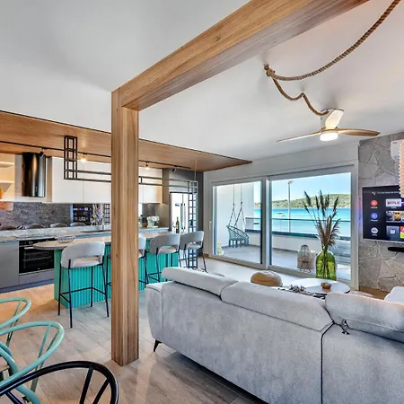 Mint Croatia סרימה